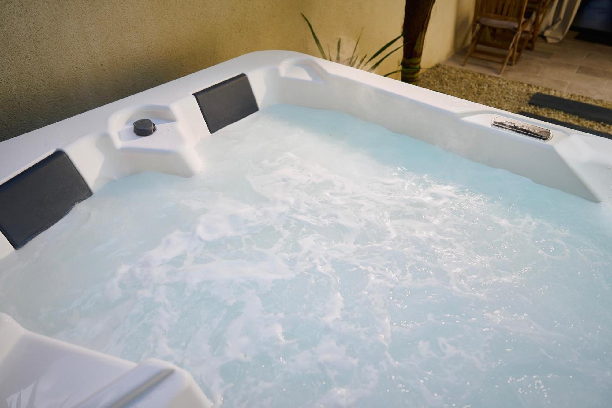 Suite Atypique - Jacuzzi Privatif En Centre Ville De Коньяк Экстерьер фото