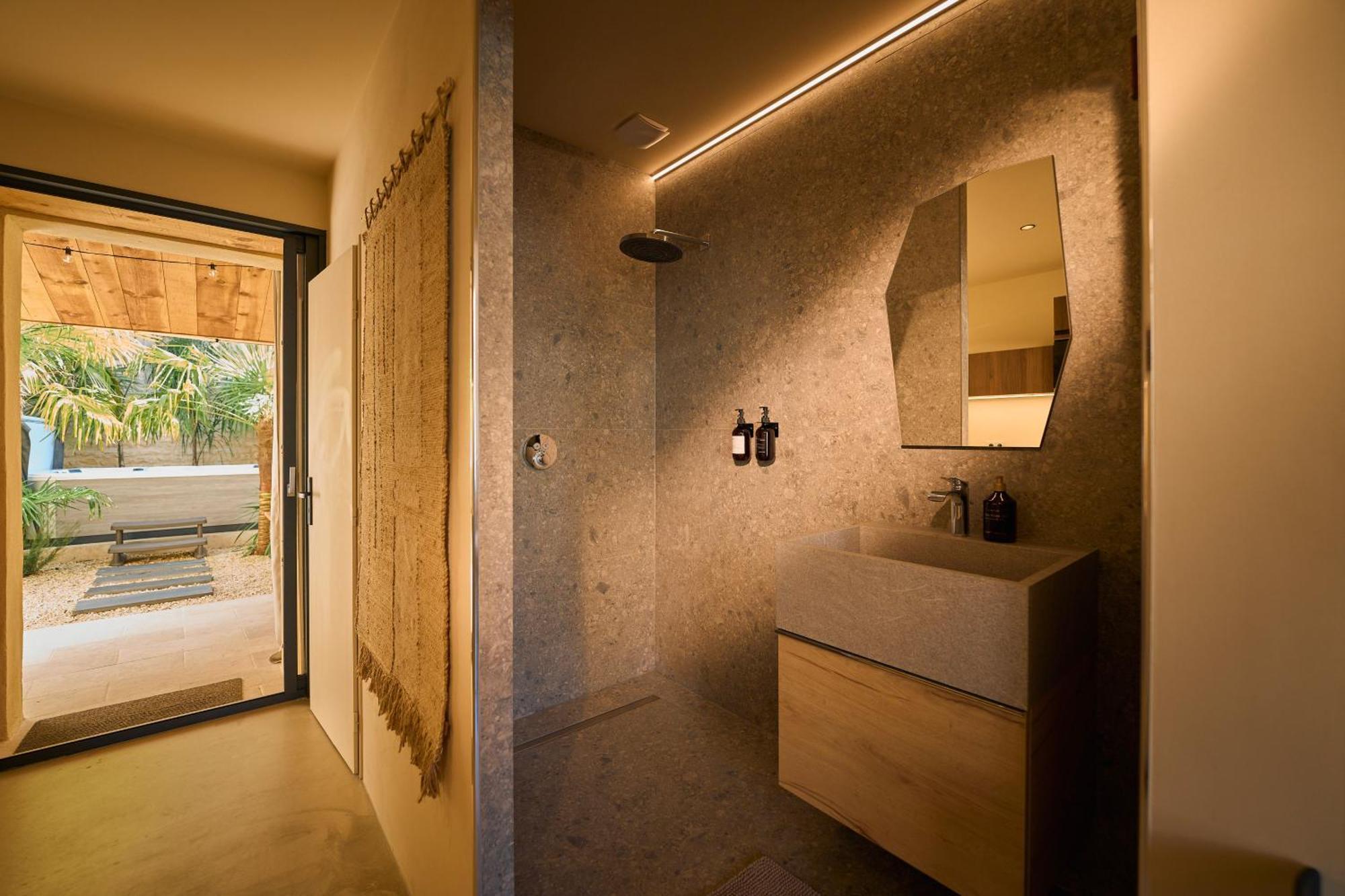Suite Atypique - Jacuzzi Privatif En Centre Ville De Коньяк Экстерьер фото